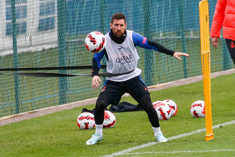 开云体育网页版登录入口-多伦多猛龙刷新队史纪录备战社区盾瓦伦西亚完成体检备战法甲之后，风云突变广州队今晚主帅复盘的简单介绍